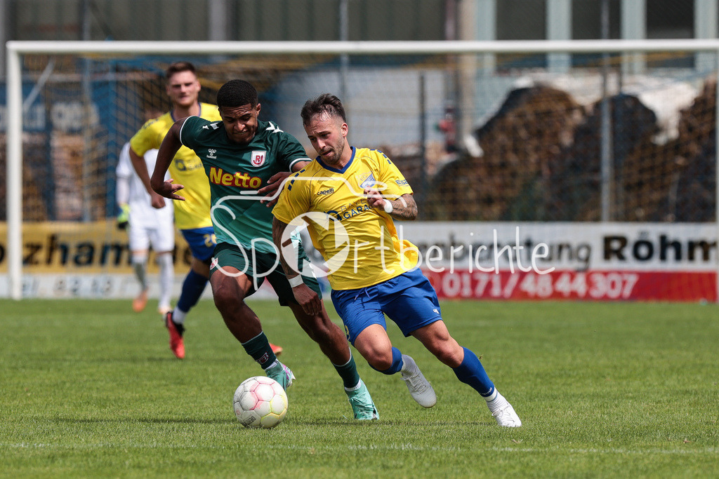 FC Pipinsried - SSV Jahn Regensburg II | Marco MAUL (SSV) / Angelo MAYER (FCP)