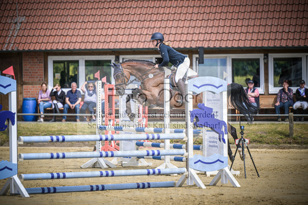 DOS_4665 | Entdecke hochwertige Reitturnierfotos von Foto Oger. Professionell, emotional und authentisch – jetzt Lieblingsmomente im Shop bestellen.Deutschlandweite Turnierfotografie. - Realisiert mit Pictrs.com