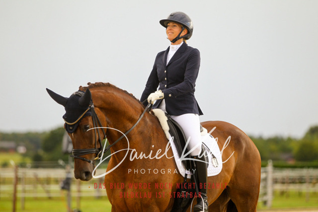 DKP43824 | Turniersportfotografie; Pferdefotografie; Dressurfotografie