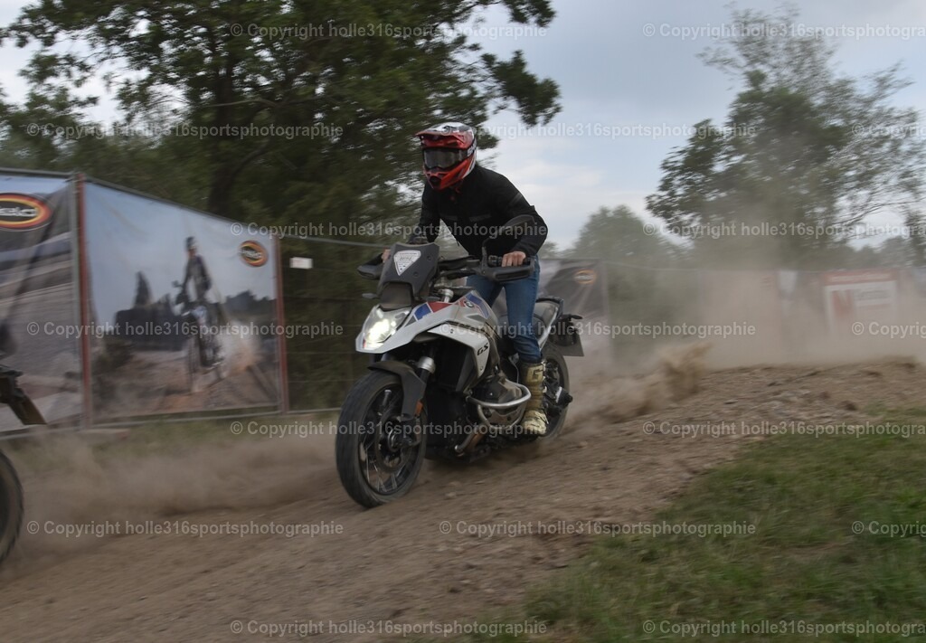 DSC_0607 | Sportfotografie , Motorsport, Motoross, Reitsport, Mointainbike, Enduro,
Landschaft , Outdoor, Eventfotografie, Landschaft, Bilder online bestellen - Realisiert mit Pictrs.com
