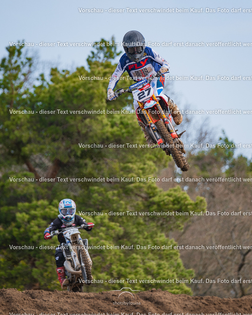04_13_Bensdorf_85-1185 | Sportfotografin aus Berlin-Brandenburg mit Fokus auf Motocross. Ich halte deine sportliche Leistung und echte Emotionen auf und neben der Strecke professionell fest. Entdecke die Fotos von deinem Rennen und bestelle sie direkt hier im Shop.