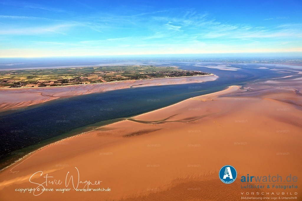 Halligen-Inseln-Weltnaturerbe-Wattenmeer-Mai-23-airwatch-wagner-240A2983 | Entdecken Sie atemberaubende Luftbilder und Fotografien auf airwatch.de - Tauchen Sie ein in eine Welt voller faszinierender Aufnahmen aus der Vogelperspektive.