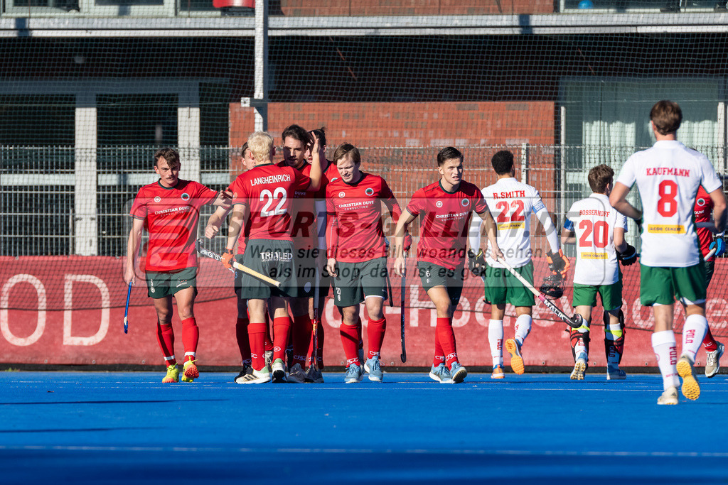HK_20241103_108484 | 1. Bundesliga Herren Crefelder HTC - Hamburger Polo Club am 3.11.2024 CHTC Krefeld, Krefeld , Howard Tim ( Crefelder HTC #5 ) , LangHeinrich Finn ( Crefelder HTC #22 ) , Masi Pfandt ( Crefelder HTC #77 ) , Friedrich Elias ( Crefelder HTC #20 ) , Julius Hayner ( Crefelder HTC #6 )