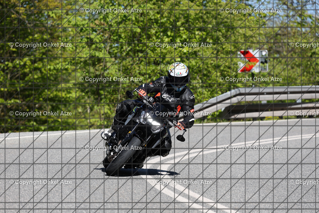 IMG_9260 | Fotograf am Kyffhäuser. Onkel Atze. Kyffhäuser Rennstrecke. Café36. Motorsportfotografie. - Realisiert mit Pictrs.com