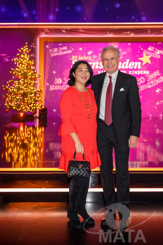 _DWA1322 |  Yoko Higuchi-Zitzmann und Matthias Zitzmann  bei '30 Jahre Sternstunden-Gala 2023' in der Frankenhalle. Nürnberg, 15.12.2023 - Realisiert mit Pictrs.com