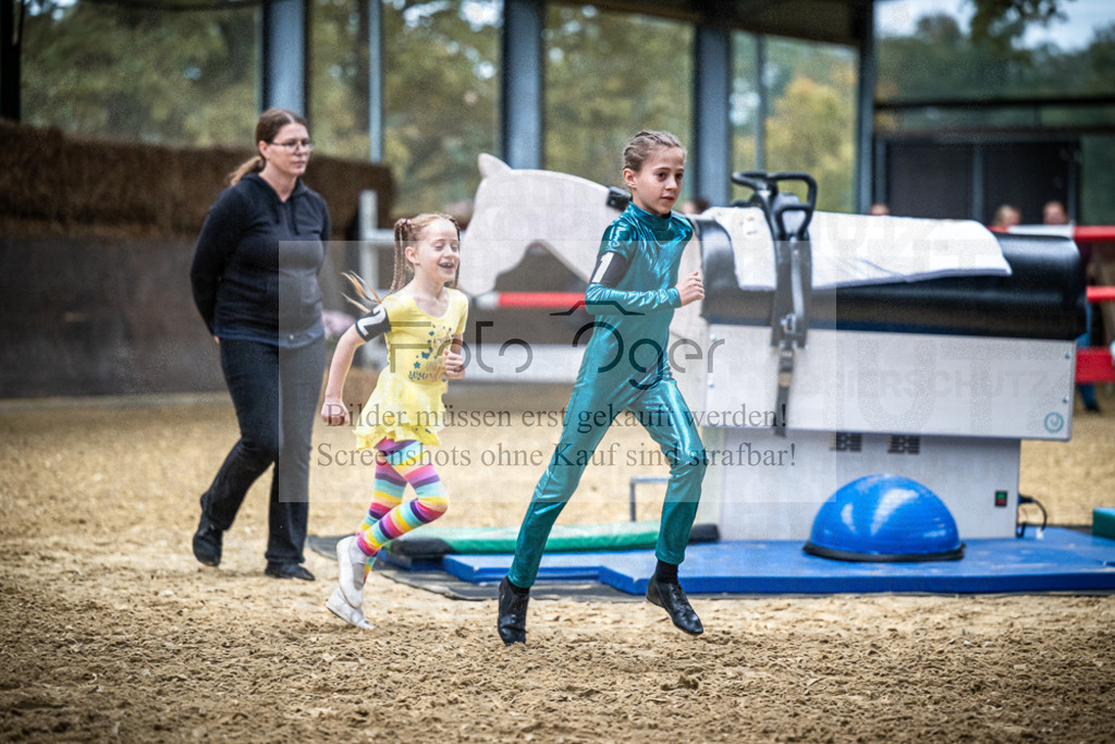 DOS_0490 | Entdecke hochwertige Reitturnierfotos von Foto Oger. Professionell, emotional und authentisch – jetzt Lieblingsmomente im Shop bestellen.Deutschlandweite Turnierfotografie. - Realisiert mit Pictrs.com