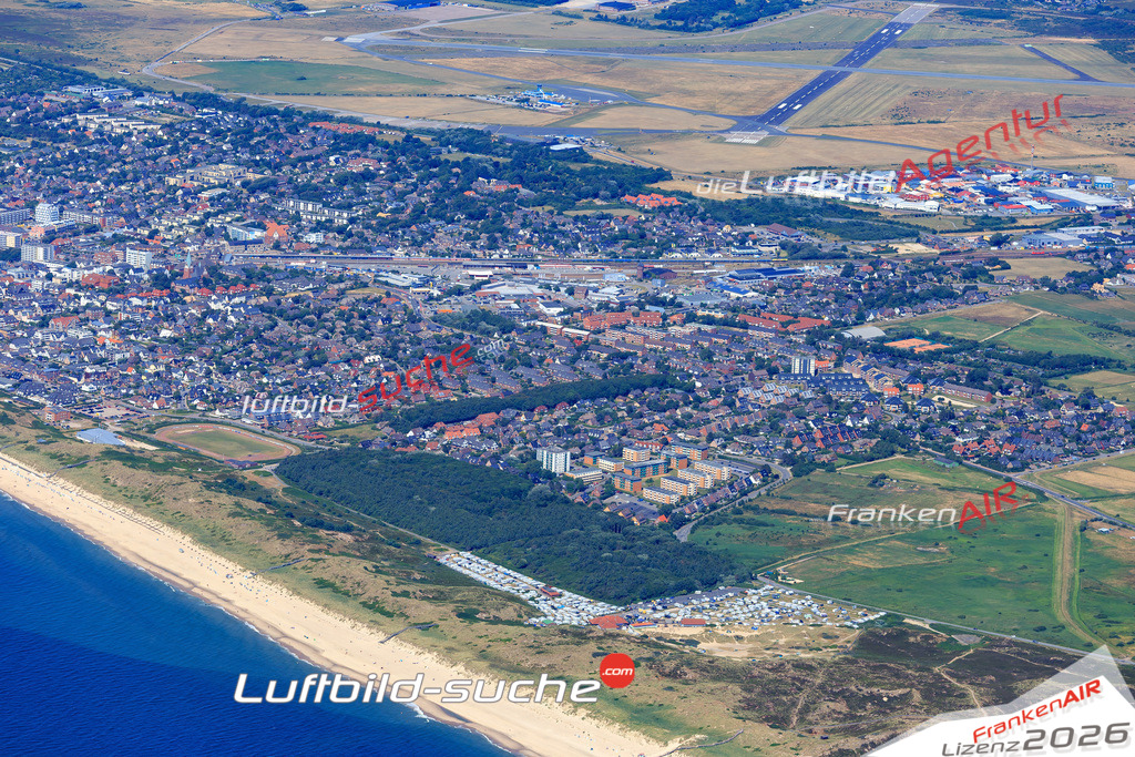 Die Luftbildaufnahme Westerland - Sylt wurde 2018 mittels Flugzeug (keine Drohne) erstellt. Perfekte Schärfe und Druck- Auflösung- Garantiert!