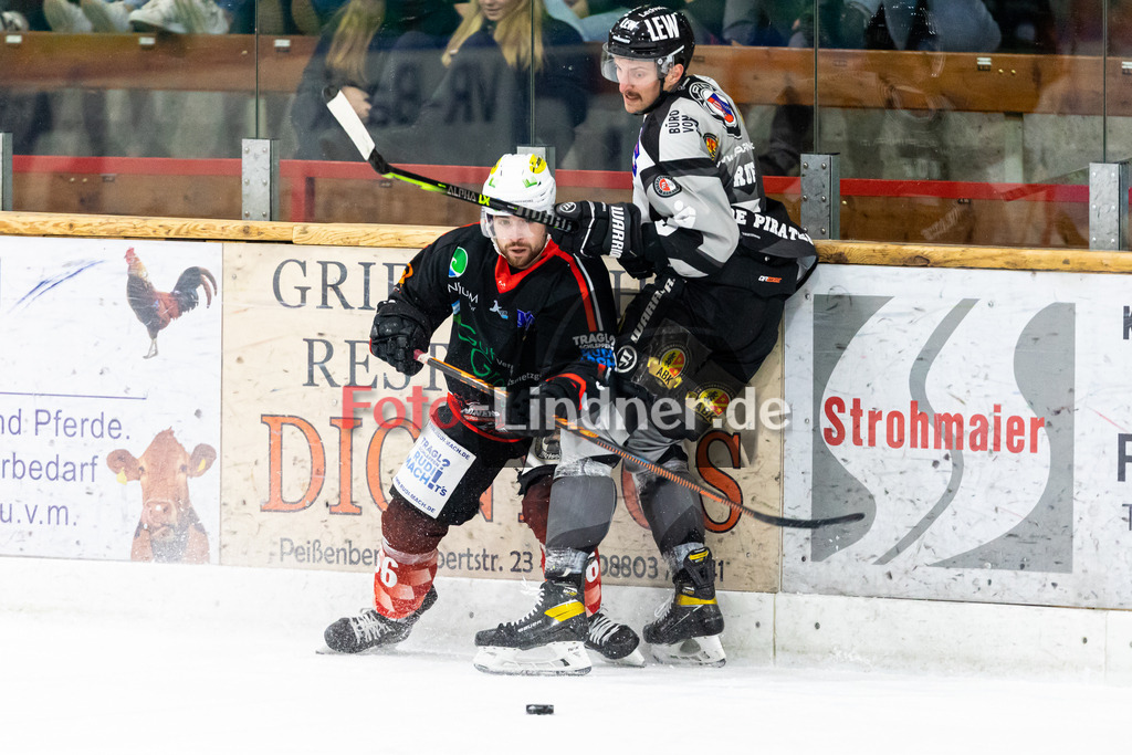 Bayernliga Eishockey, TSV Peißenberg Miners gegen den ESV Buchloe Pirates am 13.11.22 in Peißenberg | Bayernliga Eishockey, TSV Peißenberg Miners gegen den ESV Buchloe Pirates am 13.11.22 in Peißenberg