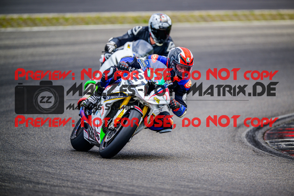 MaZZes_FotoMatrix_240717_6007705_6496 | GELB