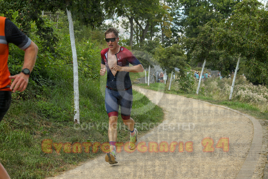 250824_1349_EX1_3893 | Sportfotografie im Rhein-Sieg Kreis, Köln, Bonn, NRW, Rheinland Pfalz, Hessen, etc. Unser Tätigkeitsfeld umfasst den Laufsport vom Volkslauf über den Marathon, Duathlon, Triathon bis zum Ultralauf wie Kölnpfad Ultra oder Schindertrail.