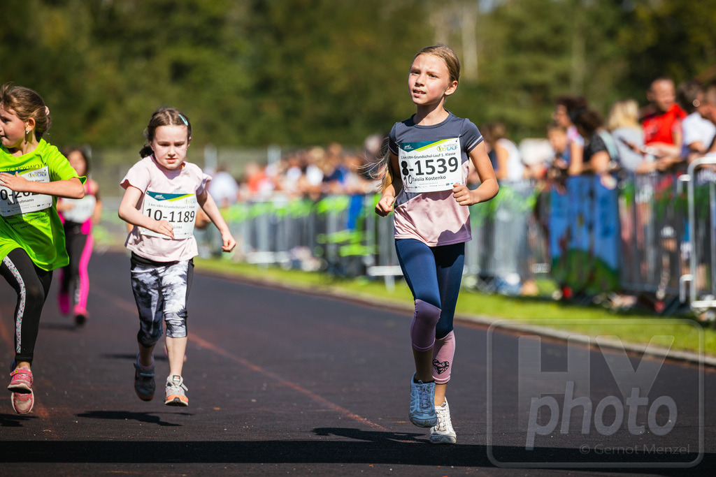 16. Hoywoj-CityLauf im Sportforum Hoyerswerda - 16.09.2023 | 1km VBH-Grundschul-Lauf 2. Klassen - Realisiert mit Pictrs.com