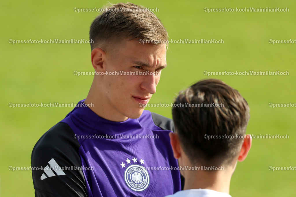 DFB08092402110 | 08.09.2024, Düsseldorf, Fußball, öffentliches Training der DFB Nationalmannschaft Deutschland,  Paul-Janes-Stadion: Nico Schlotterbeck (GER #15)DFB regulations prohibit any use of photographs as image sequences and or quasi-video.