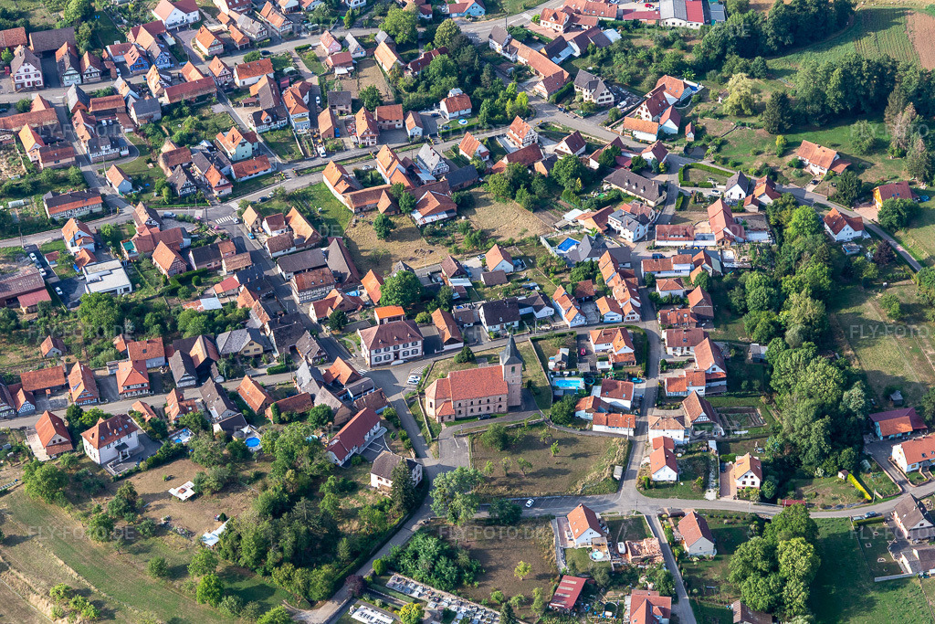 Luftbild:  in Preuschdorf im Bundesland Bas-Rhin in Frankreich. – Foto: IMG_134277.jpg vom 29.08.2022 durch Werner Riehm/FLY-FOTO.de – Auflösung des Originals: 5472 x 3648 px – Communauté de Commune de Sauer Pechelbronn