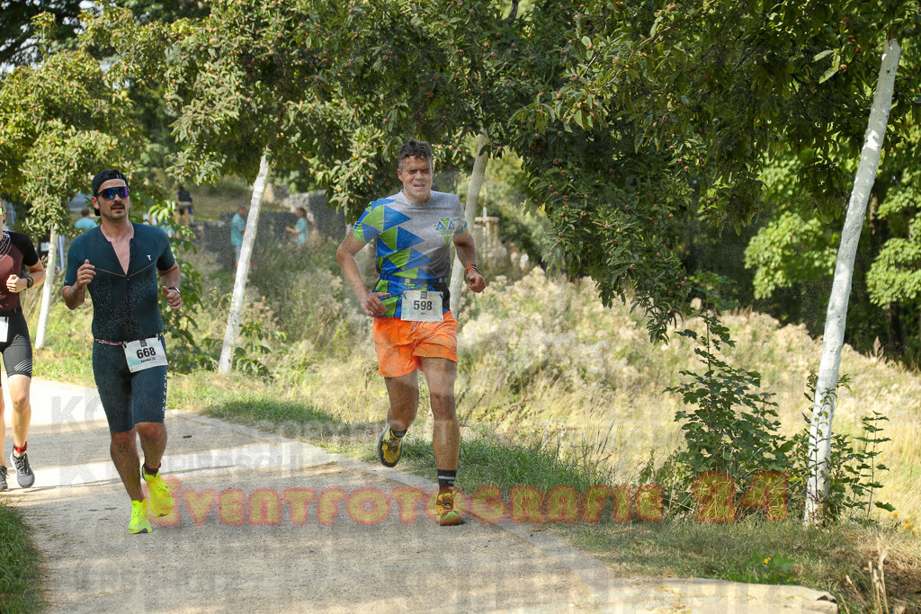 250824_1435_EX1_6743 | Sportfotografie im Rhein-Sieg Kreis, Köln, Bonn, NRW, Rheinland Pfalz, Hessen, etc. Unser Tätigkeitsfeld umfasst den Laufsport vom Volkslauf über den Marathon, Duathlon, Triathon bis zum Ultralauf wie Kölnpfad Ultra oder Schindertrail.
