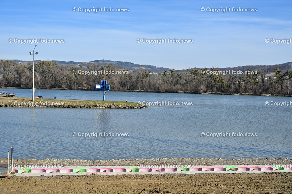 Spatenstich Hochwasserschutz Hafen Linz_ 06.2024_-5 | 06.02.2024, Hafen Linz, AUT, Spatenstich Hochwasserschutz Hafen Linz, Ein Jahrhundertprojekt, im Bild Baustelle zur Errichtung des Hochwasserschutz, Tor, Donau, Hafen, Industriehafen