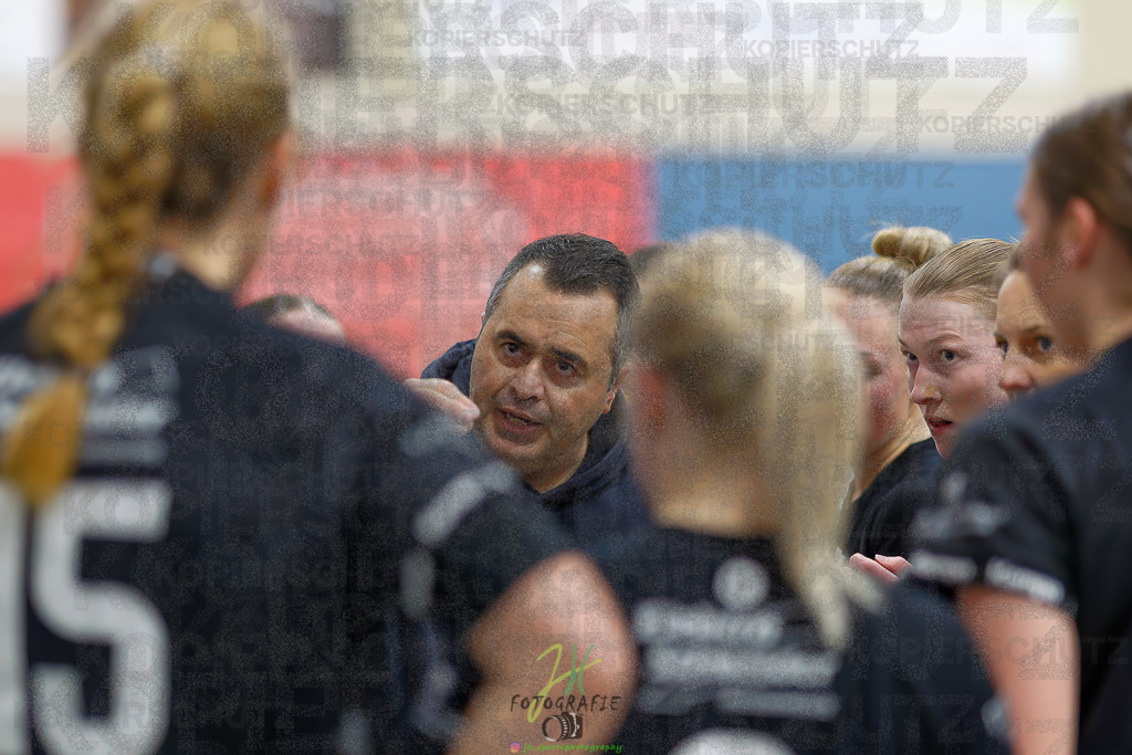 Frauen Regionalliga (HHV); HSG Wettenberg - HSG Twistetal | Frauen Regionalliga (HHV); HSG Wettenberg - HSG Twistetal am 08.11.2025 in Launsbach (Wettenberg) (Halle GS Launsbach (Wettenberg))Photo © 2025 - Jörg Heinrich - Realisiert mit Pictrs.com