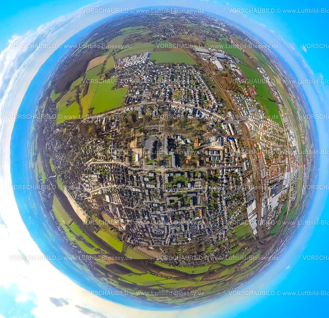 Holzwickede230220017Mitte | Luftbild, Holzwickede City und Bahnhof, Neubaugebiet Wohnpark Emscherquelle in Hohenleuchte, Erdkugel, Fisheye Aufnahme, Fischaugen Aufnahme, 360 Grad Aufnahme, , Holzwickede, Ruhrgebiet, Nordrhein-Westfalen, Deutschland
