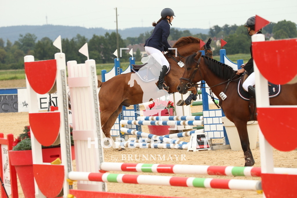 DL2Q3168 | Willkommen bei Brunnmayr - Design & Fotografie – Ihrem Spezialisten für Reitturniere und Pferdeveranstaltungen in Oberösterreich, Salzburg und Bayern! Seit über 17 Jahren sind wir leidenschaftlich dabei.