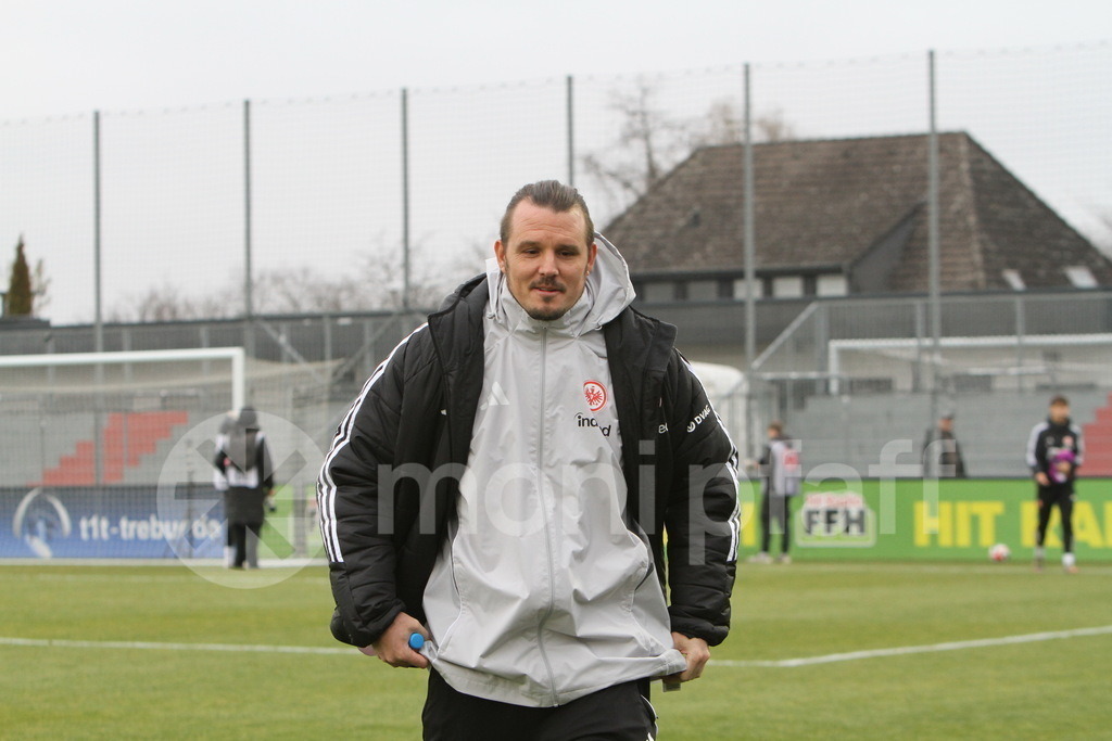 Alex Meier Fußballgott | Fußball Trainer U19 * Eintracht Frankfurt - Realisiert mit Pictrs.com