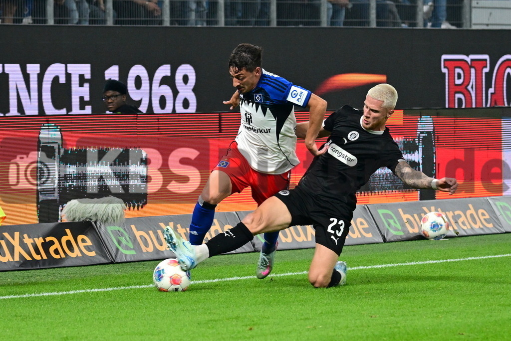 KBS Picture_HSV-FCStPauli_025 | v.l. Gocholeishvili Giorgi (HSV) , Oppie Louis (St.Pauli) ,Sportplatz :  Volksparkstadion,Hamburger Derby, - Realisiert mit Pictrs.com