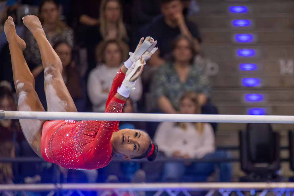 EnBW DTB-Pokal Stuttgart 2025, Mixed Cup***Simone Rose (USA) am Stufenbarren | EnBW DTB-Pokal Stuttgart 2025, Mixed Cup***Simone Rose (USA) am Stufenbarren - Realisiert mit Pictrs.com