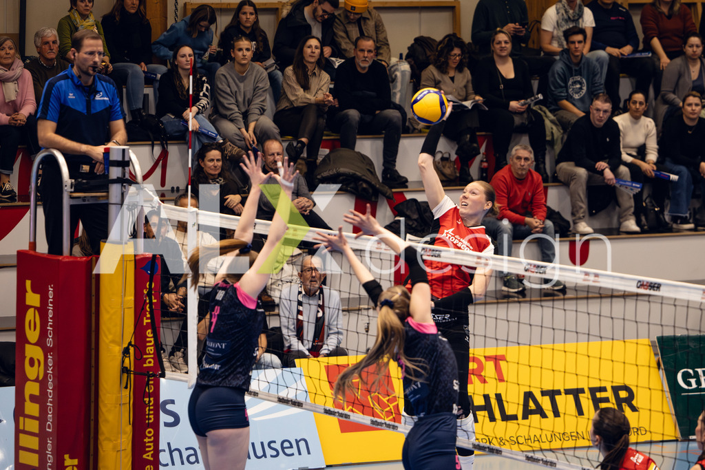 Volleyball I Frauen I Saison 2025-2026 I Volleyball NLA | Women I Round 14 I VC Kanti Schaffhausen - NLZ Volleyball Academy Zürich I 16.01.2026 | VC Kanti Schaffhausen - 9 Jordan Lockwood (USA) – Diagonal - Realisiert mit Pictrs.com