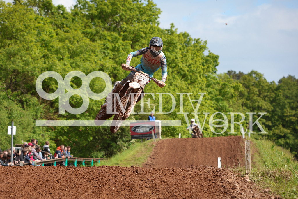 5E6A0528 | 989 MEDIAWORK