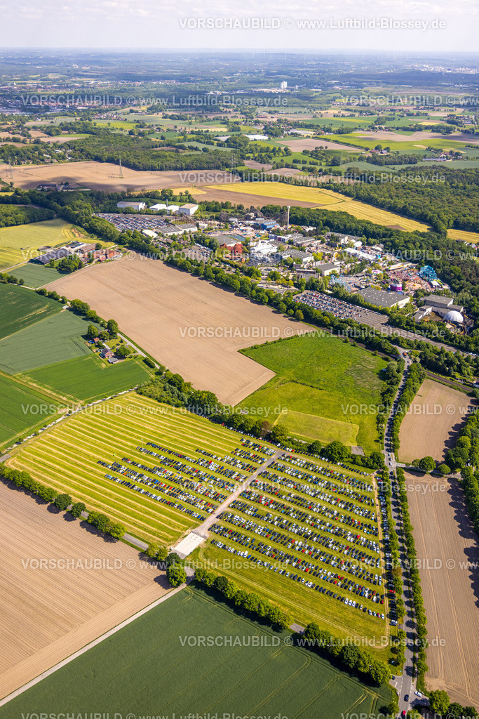 Bottrop230510067Kirchhellen | Luftbild, Parkplätze am Movie Park Germany, Freizeitpark zum Thema Film, Kirchhellen-Nord-Ost, Bottrop, Ruhrgebiet, Nordrhein-Westfalen, Deutschland