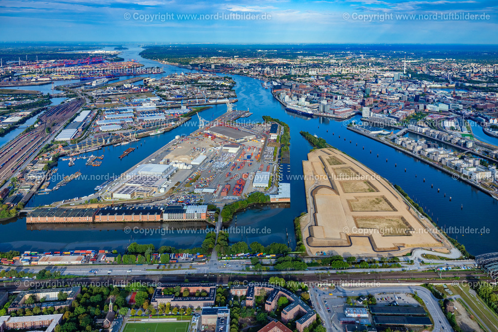 Hamburg_Elbbrücken_Elbtower_Baakenhafen_Kleiner_Grasbrook_ELS_7295200925 | HAMBURG 20.09.2025 Lagerhallen und Speditionsgebäude der TCO Transcargo GmbH im Ortsteil Kleiner Grasbrook in Hamburg, Deutschland. Weiterführende Informationen bei: TCO Transcargo GmbH. // Warehouses and forwarding building of TCO Transcargo GmbH in the district Kleiner Grasbrook in Hamburg, Germany. Further information at: TCO Transcargo GmbH. Foto: Martin Elsen