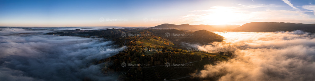 Sonnenaufgang über Metzingen im Nebel | löwenblicke | shop