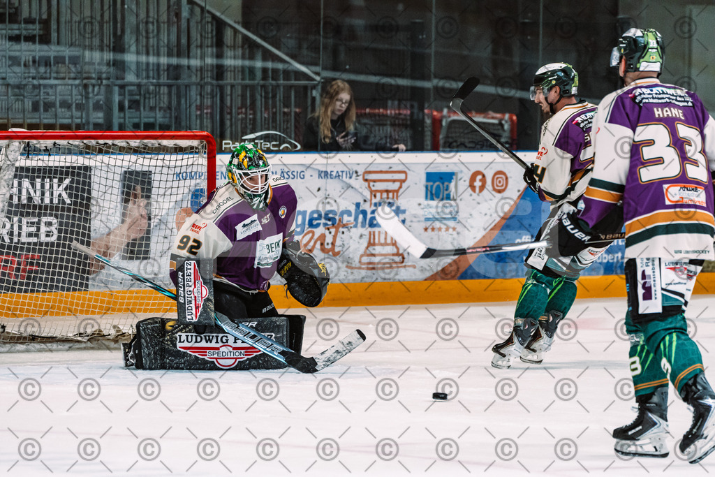 Alligators_vs_Fuessen_27_09_2026-02 | Die Fotogalerie von Daddel: professionelle Bilder von Sport, Events und Unternehmen aus Franken. Jetzt Galerien durchstöbern und Lieblingsfotos bestellen. - Realisiert mit Pictrs.com