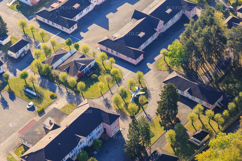 Aerial view: Camp Drachenbronn in Drachenbronn-Birlenbach in the state Bas-Rhin, France. – Photo: IMG_099327.jpg taken on 04/30/2017 by Werner Riehm/FLY-FOTO.com – Resolution of the original: 5472 x 3648 px