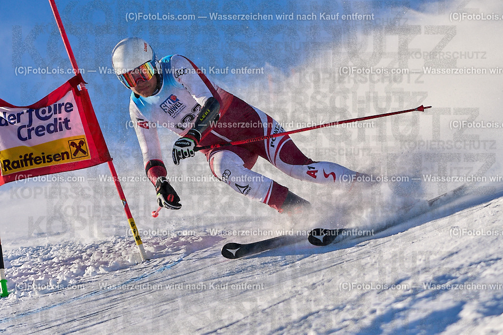 ALP5041_MASTERS-Cup_GS-A Herrn_Payer Florian | (C)FotoLois.com, Alois Spandl. FIS Masters-Cup Wildschönau, Giant Slalom auf der Piste Schatzberg GS, Siegerehrung auf dem Dorfplatz Niederau, Sa 13. Januar 2024.