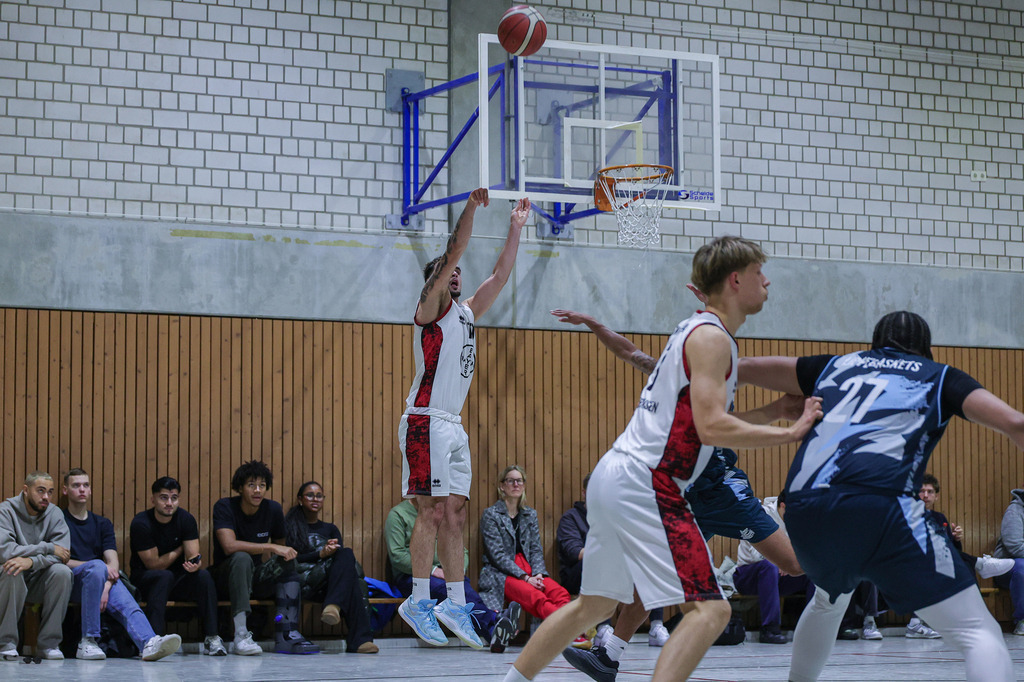 1.Regio BAYER GIANTS vs LippeBaskets Werne-68 | Fotos von Basketballspielen aus dem Raum NRW fotografiert von Gero Mueller-Laschet und Daniel Schaefer - Realisiert mit Pictrs.com