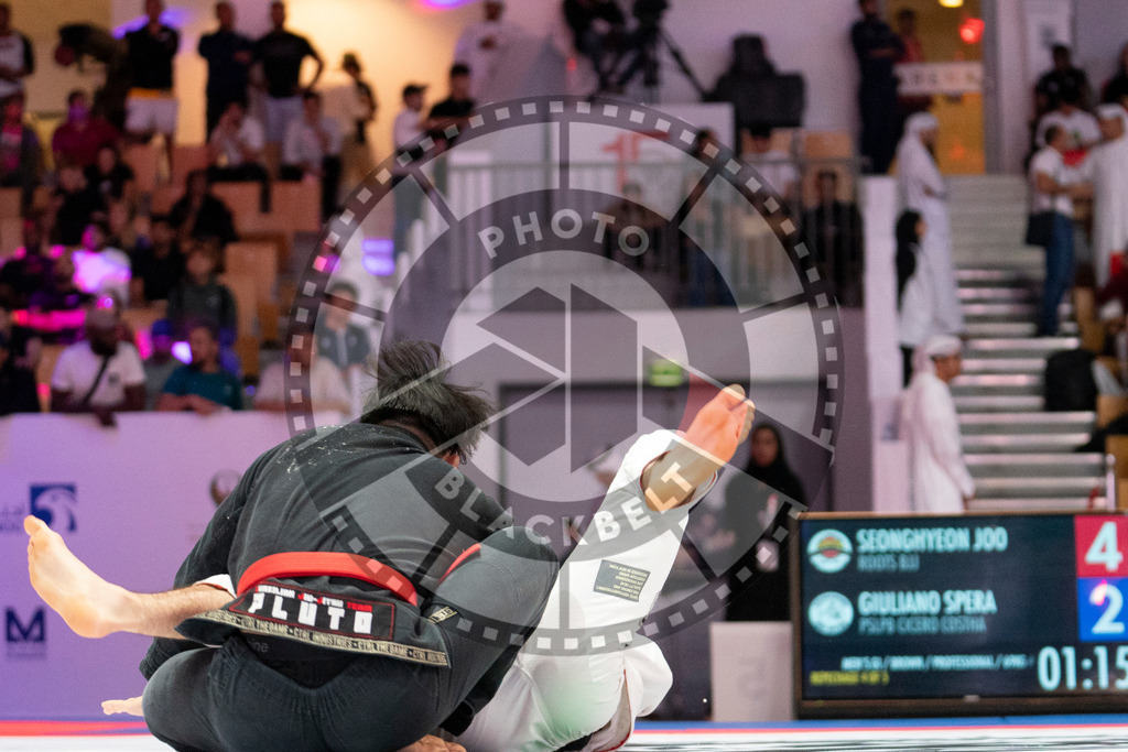 20231109PBB5797 | Fighters compete during the AJP World Professional Championship in the Mubadala Arena in Abu Dhabi, Arab United Emirates, on November 9, 2023.