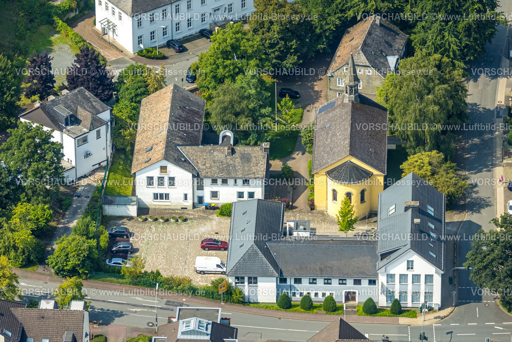 Meschede250807319 | Luftbild, Christuskirche und Gemeindehaus, HSK Musikschule, Meschede-Stadt, Meschede, Sauerland, Nordrhein-Westfalen, Deutschland