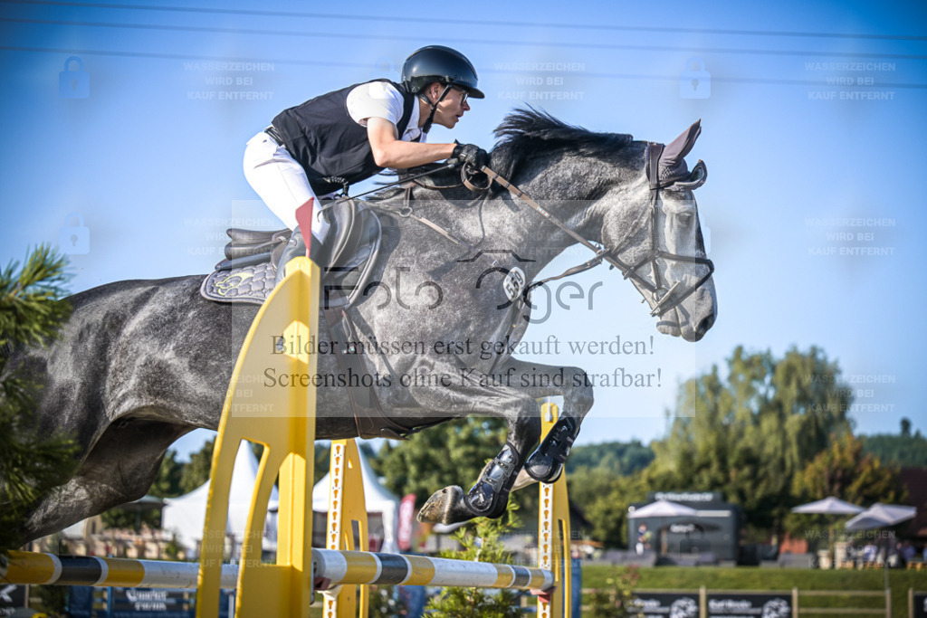DOS_1515 | Entdecke hochwertige Reitturnierfotos von Foto Oger. Professionell, emotional und authentisch – jetzt Lieblingsmomente im Shop bestellen. - Realisiert mit Pictrs.com