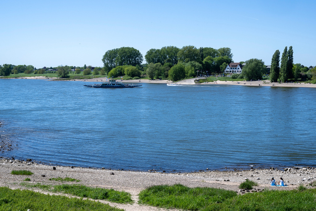 260501_Rhein_8183_mr | Entdecke exklusive Fotografie im muebri Shop: Stimmungsvolle Motive  Naturaufnahmen und mehr. Jetzt hochwertige Wandbilder und Fotoabzüge online kaufen! - Realisiert mit Pictrs.com