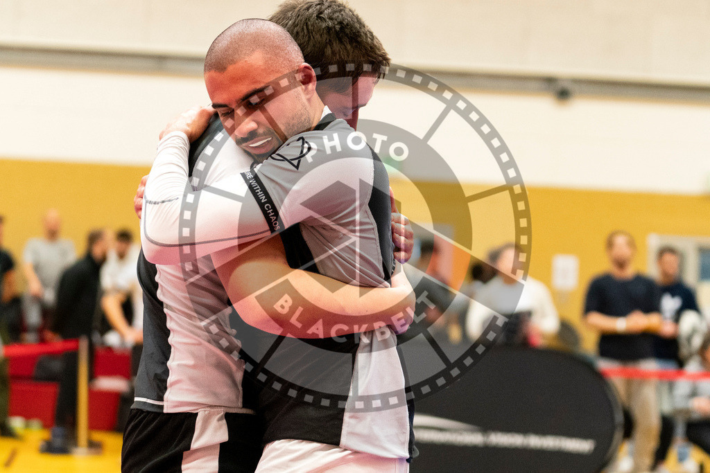 20231118PBB13649 | Fighters compete during the AJP Tour 600 Frankfurt Championship in Frankfurt/Main, Germany, on November 18, 2023.