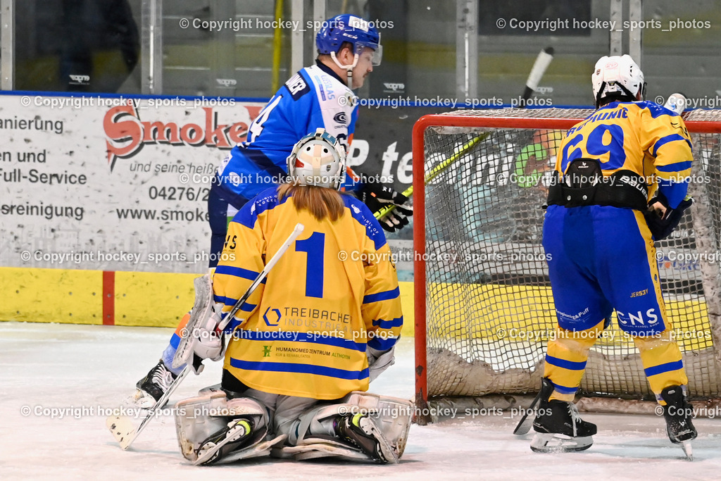 ESC SPARKASSE STEINDORF vs. EHC Althofen | #1 Adamitsch Anja EHC Althofen, #64 Stichauner Fabian ESC Steindorf, #69 Kropiunig Arno EHC Althofen, ESC SPARKASSE STEINDORF vs. EHC Althofen, ESC SPARKASSE STEINDORF vs. EHC Althofen am 06.03.2026 in Steindorf (Ossiachersee Halle), Austria, (Photo by Bernd Stefan)