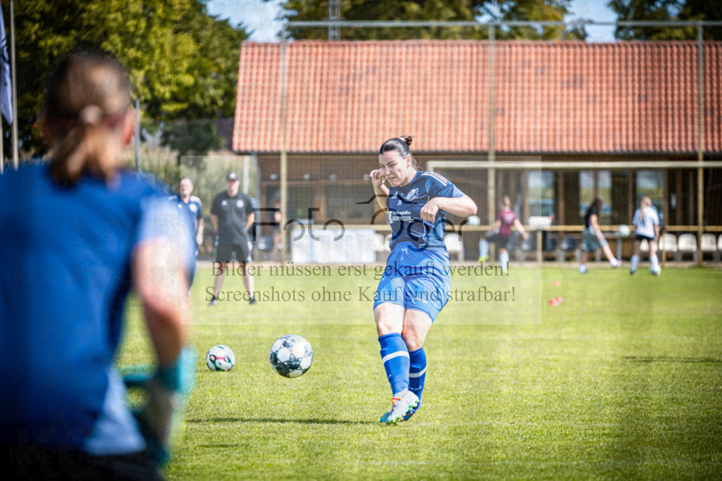 SG Bohmte/Ostercappeln/Schwagstorf - SV Harderberg - Frauen Bezirkpokal | Frauen Bezirkpokal · 1. Damen - 1. Damen · Sportplatz - Realisiert mit Pictrs.com