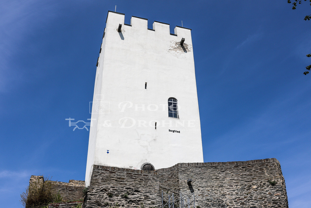 Burg Sterrenberg-8084 | Die Burg Sterrenberg ist eine der feindlichen Brüder oberhalb von Kamp Bornhofen. - Realisiert mit Pictrs.com