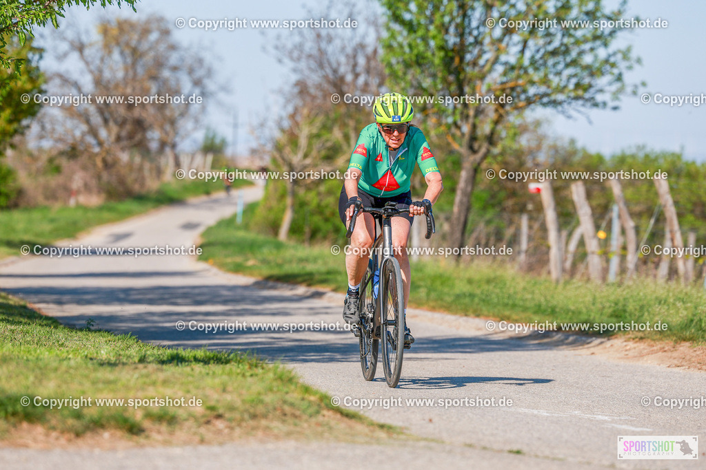 588_AR6_8165 | Neusiedlersee Radmarathon 2026@sportshot_your_pictrs #yourpictures#roadtowm2029 #nrm #neusiedlerseeradmarathon #neusiedlersee #neusiedlerseetourismus #burgenland #mörbisch #nrm26 #burgenlandtourismus #voglundco #poweredbyburgenlandtourismus #radsport #rad #marathon #ucigranfondo #visitburgenland #ucigranfondoworldseries