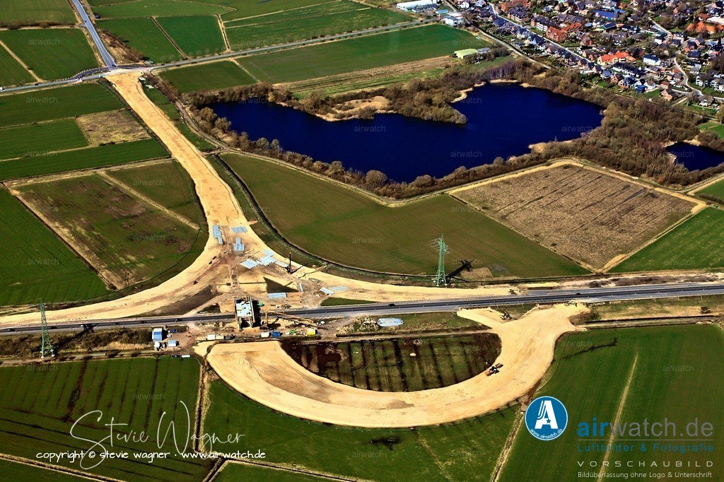 Husum - Westtangente - innerstädtische Umgehungsstraße - Luftbilder | Entdecken Sie atemberaubende Luftbilder und Fotografien auf airwatch.de - Tauchen Sie ein in eine Welt voller faszinierender Aufnahmen aus der Vogelperspektive.