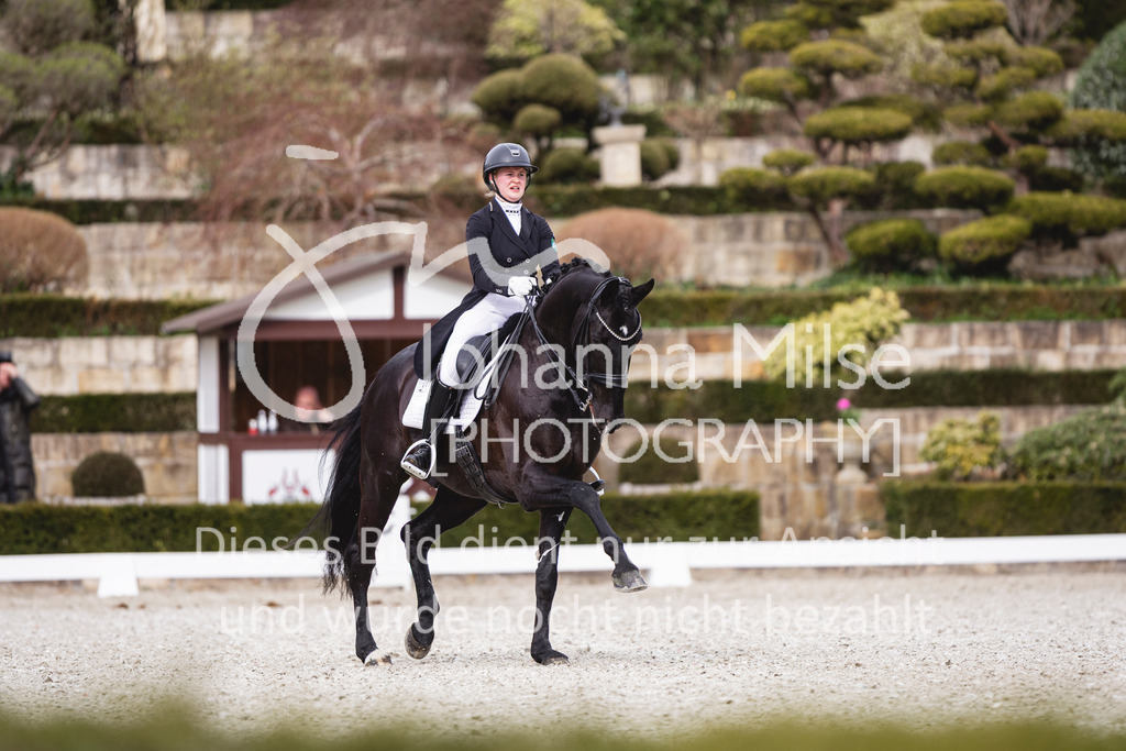 260410_Kronberg_05_S-Dressur-691 | Deine schönsten Turniermomente als professionelle Fotos! Entdecke hochwertige Pferdesport-Fotografie im Online-Shop. Jetzt Fotos finden & bestellen!