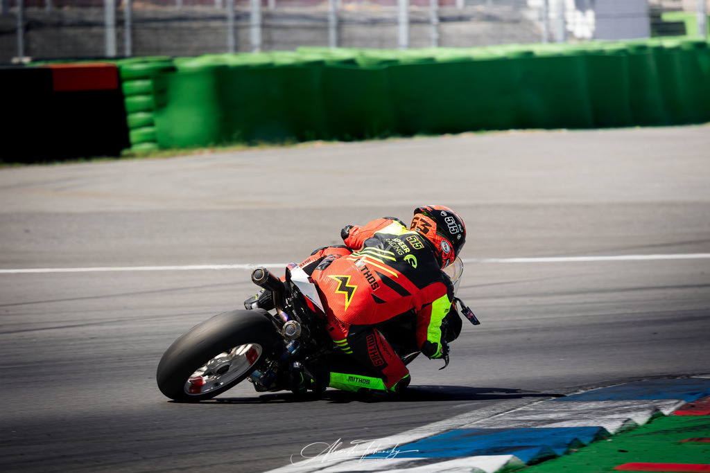 Ducati Trackday Hockenheimring 2026 | Entdecken Sie die faszinierende Welt von Alexander Tschuncky Arts: Kreative Fotografie, atemberaubende Automobilkunst und hochwertiger Bilderdruck. Lassen Sie sich inspirieren! - Realisiert mit Pictrs.com