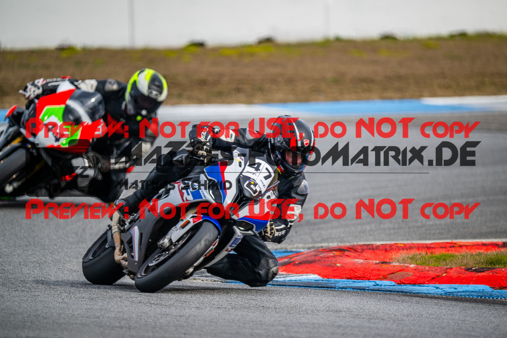 MaZZes_Fotomatrix_20240317_6007705_2541 | Fotograf Mathias Schmid
Sportfotograf,
Eventfotograf,
Hochzeitsfotograf,
Portraitfotograf