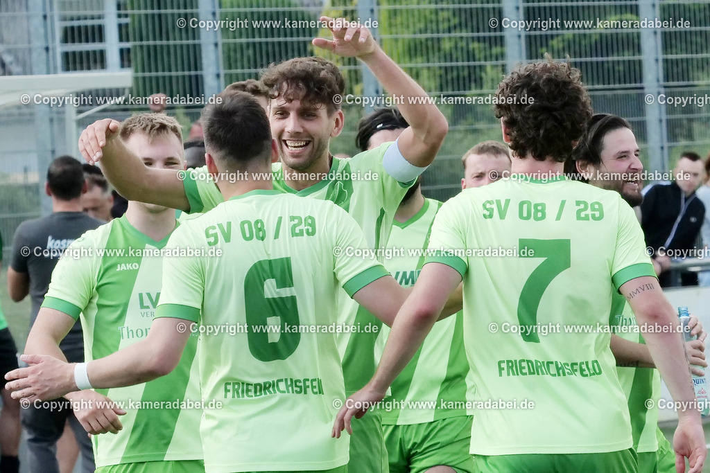 Fußball : Bezirksliga : SV 08/29 Friedrichsfeld - Borusia Veen am 10.05.2026 in Voerde Friedrichsfeld | Fußball : Bezirksliga : SV 08/29 Friedrichsfeld - Borusia Veen am 10.05.2026 in Voerde Friedrichsfeld - Realisiert mit Pictrs.com