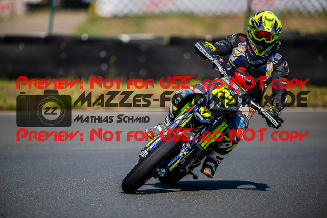 MaZZes_FotoMatrix_220813_4164 | UE40