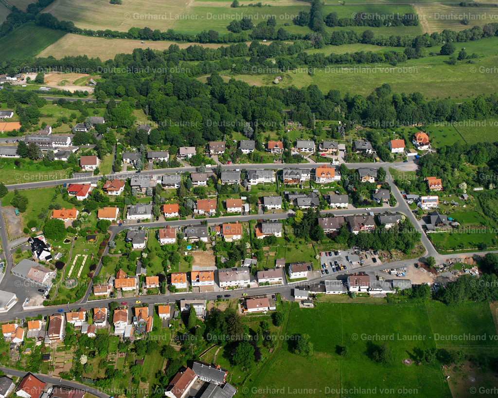 2615873 | BETZENROD 09.06.2006 Wohngebiet einer Einfamilienhaus- Siedlung  in Betzenrod im Bundesland Hessen, Deutschland // Single-family residential area of settlement  in Betzenrod in the state Hesse, Germany Foto: Gerhard Launer